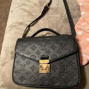 Louis Vuitton NA